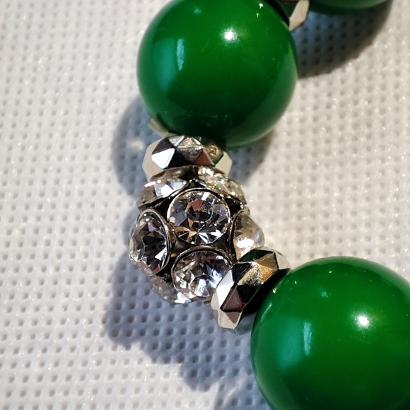 Stephan & Co Kelly Green Acrylic Round Bead Bracelet and Necklace Rhinestone Set - Picture 12 of 14
